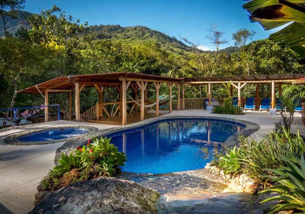 Wild Costa Rica – Premium Adventure
