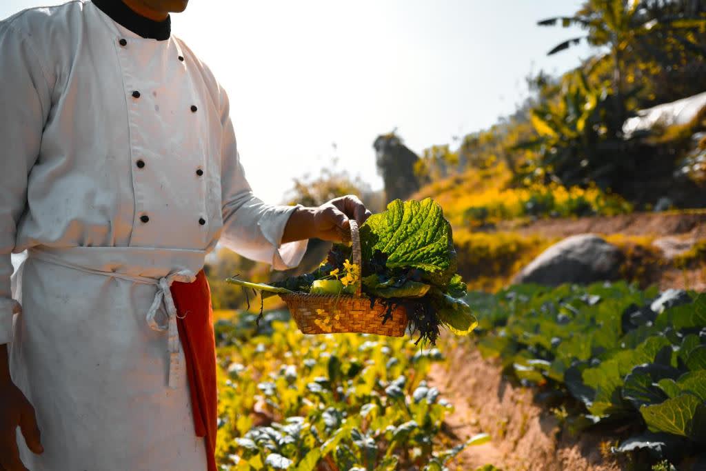 Signature Nepal & Bhutan | Peaks & Prayer Flags