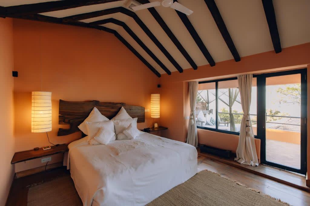 Signature Nepal & Bhutan | Peaks & Prayer Flags