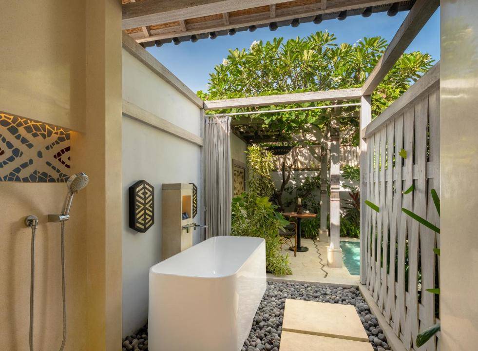 Signature Indonesia | The Sacred Wild Isles