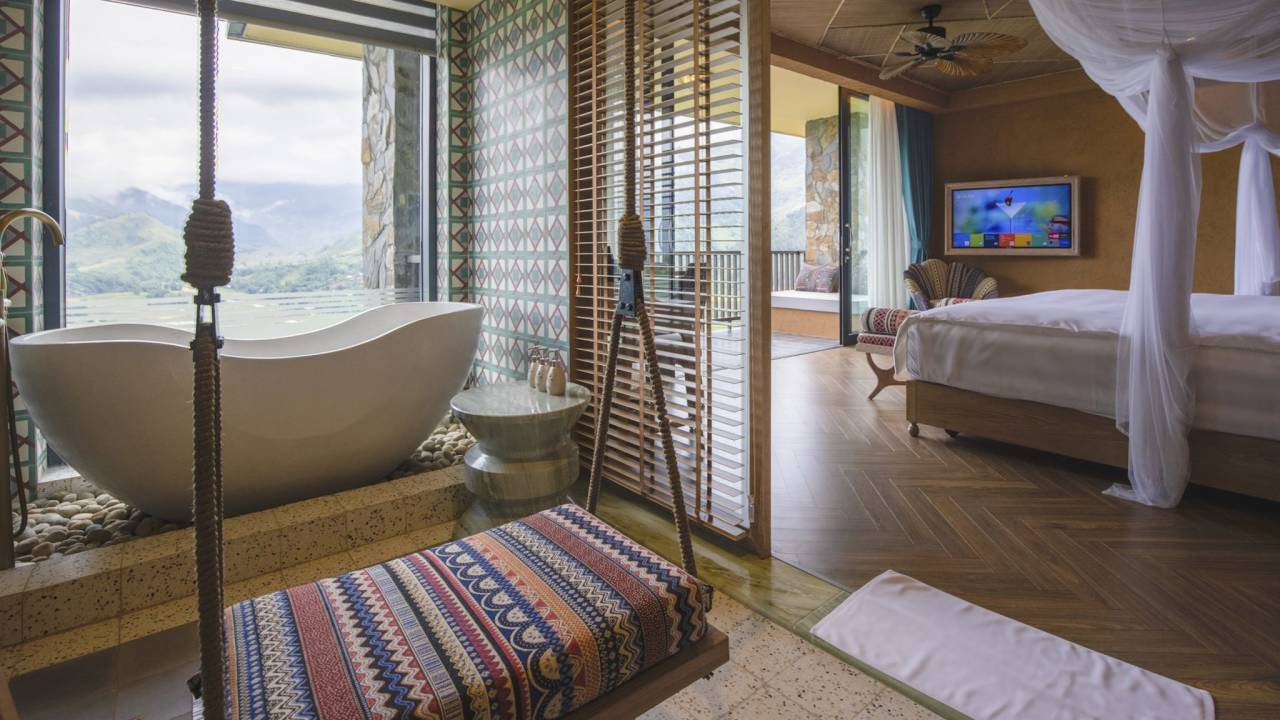 Signature Vietnam | In Fabric & Folklore