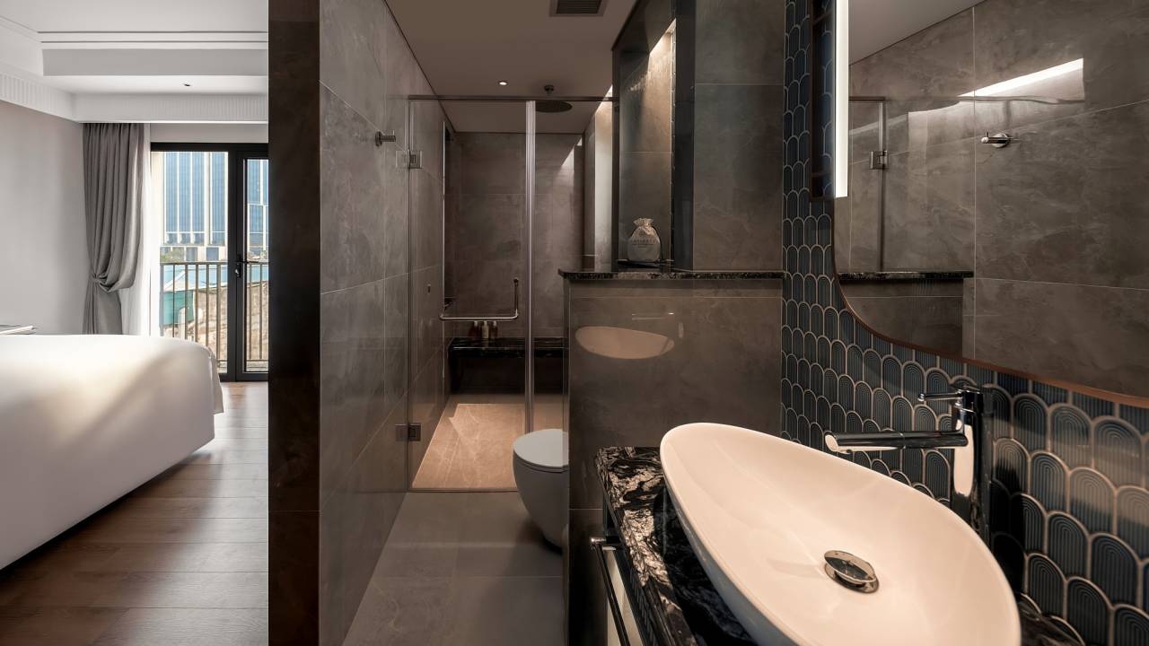 Signature Vietnam | In Fabric & Folklore