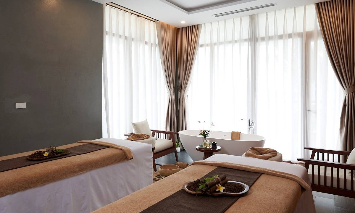 Signature Vietnam | In Fabric & Folklore