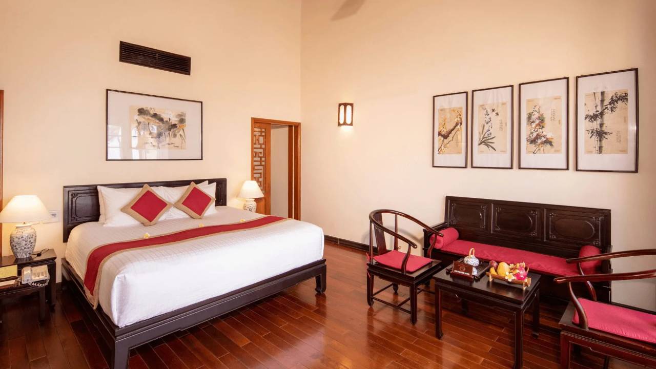 Signature Vietnam | In Fabric & Folklore