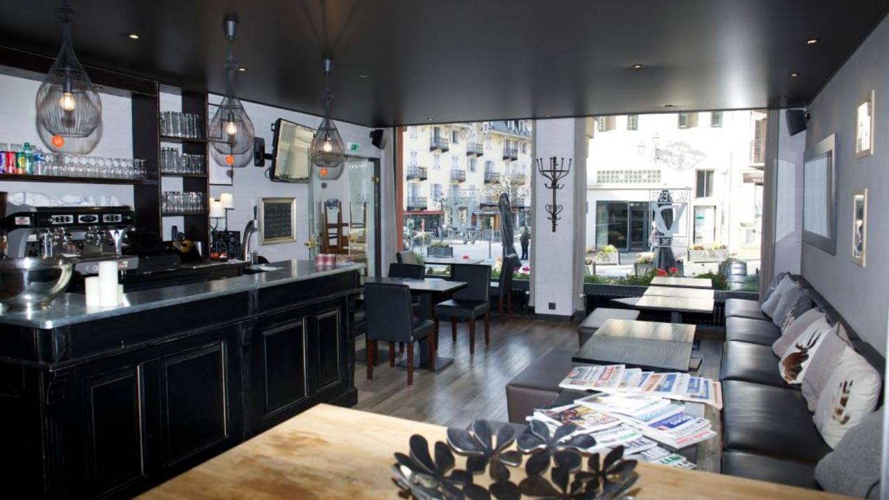 Tour du Mont Blanc Hotel Trek