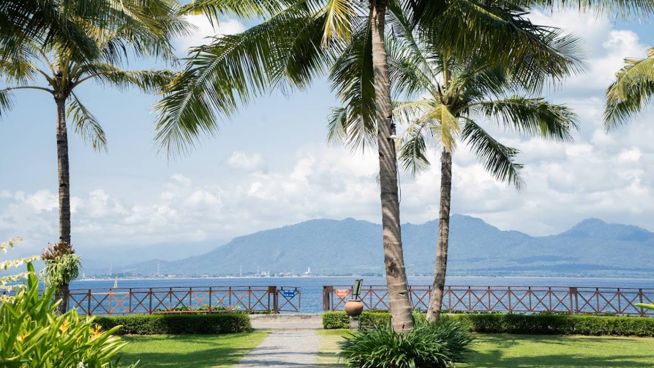 Cycling Indonesia’s Islands