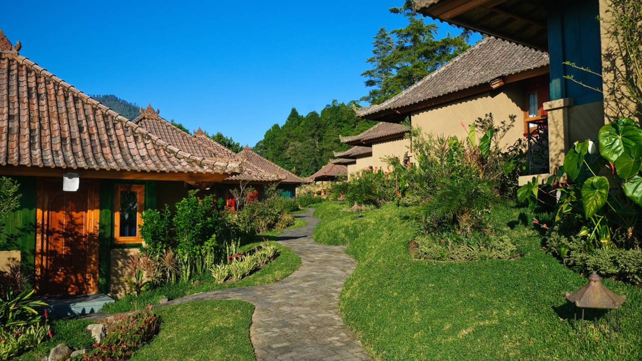 Cycling Indonesia’s Islands