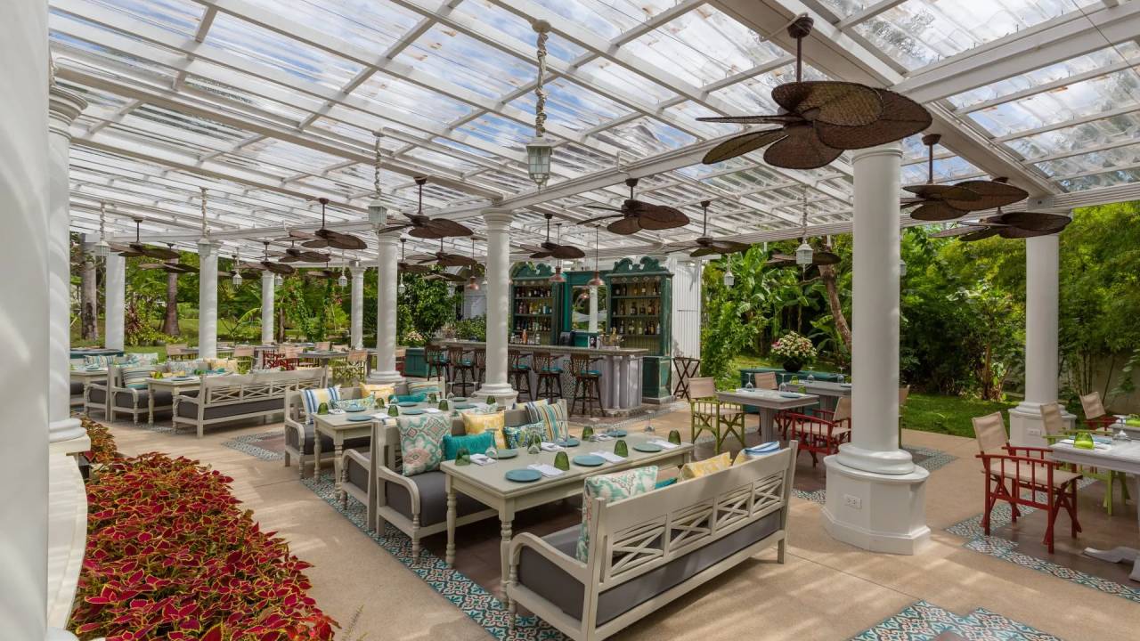 Discover Laos in Comfort