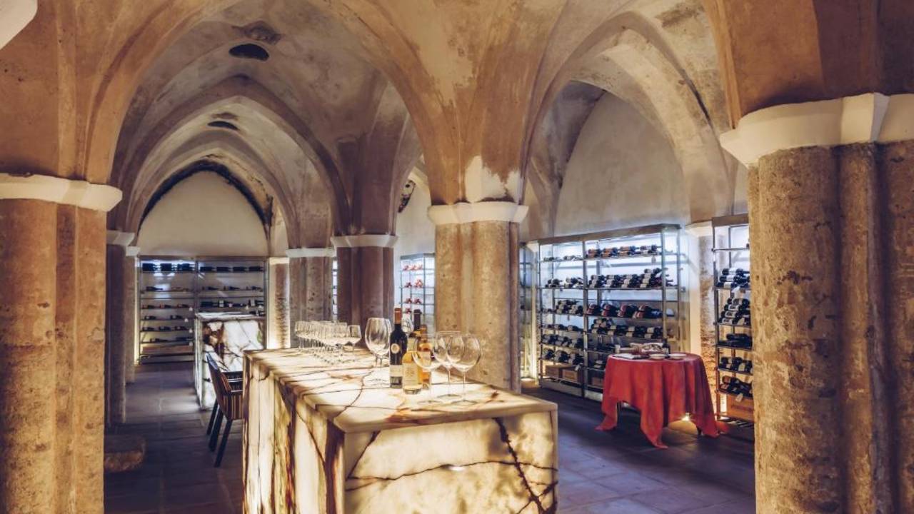 Signature Portugal | Among the Whitewashed Hills