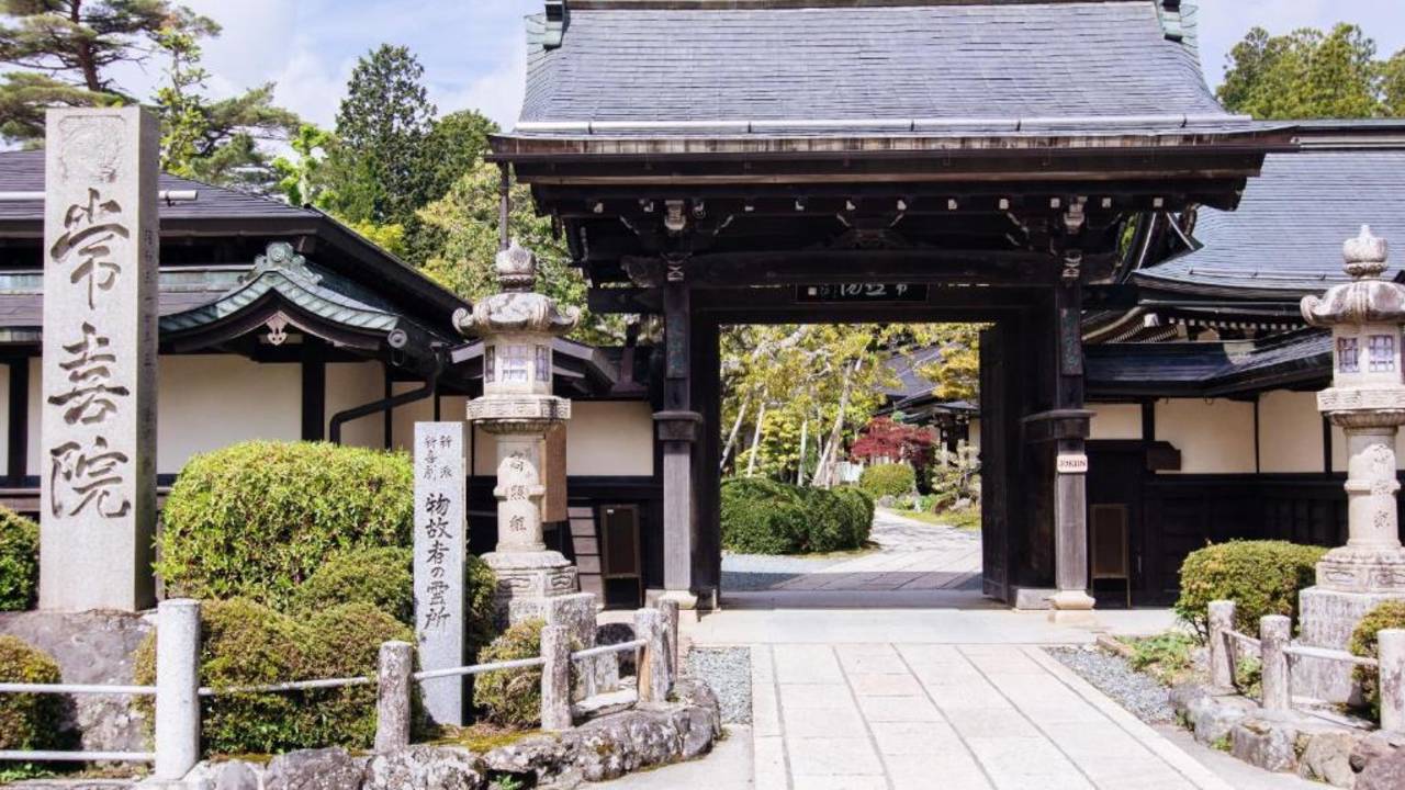 Signature Japan | Through Temples & Time