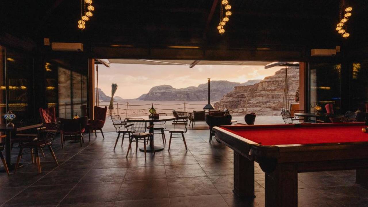 Signature Jordan | Stars and Desert Sands