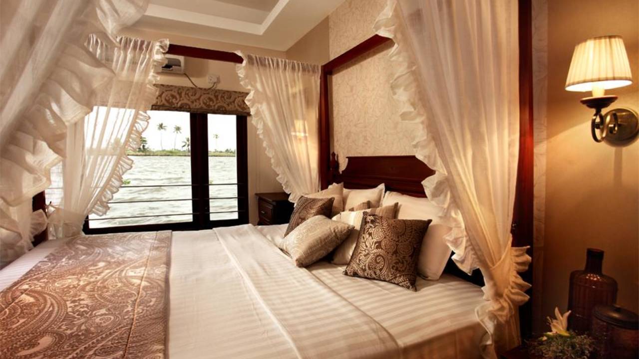 Signature India | Between Spices & Backwaters