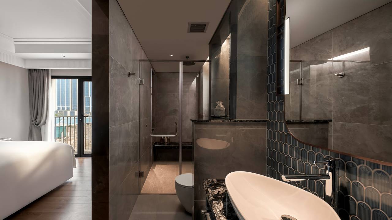 Signature Vietnam | In Fabric & Folklore