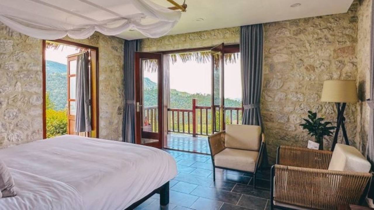 Signature Vietnam | In Fabric & Folklore