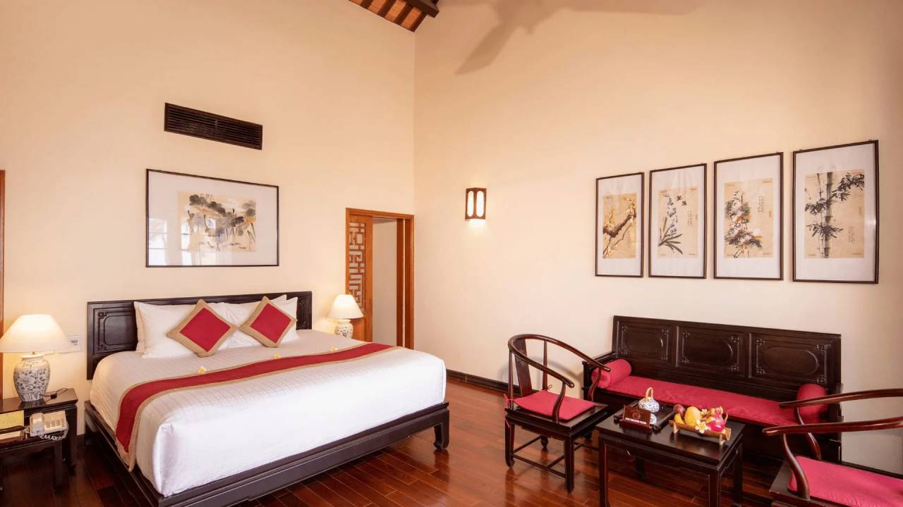 Signature Vietnam | In Fabric & Folklore