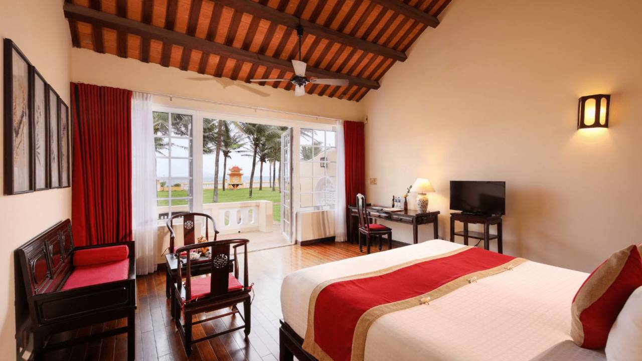 Signature Vietnam | In Fabric & Folklore