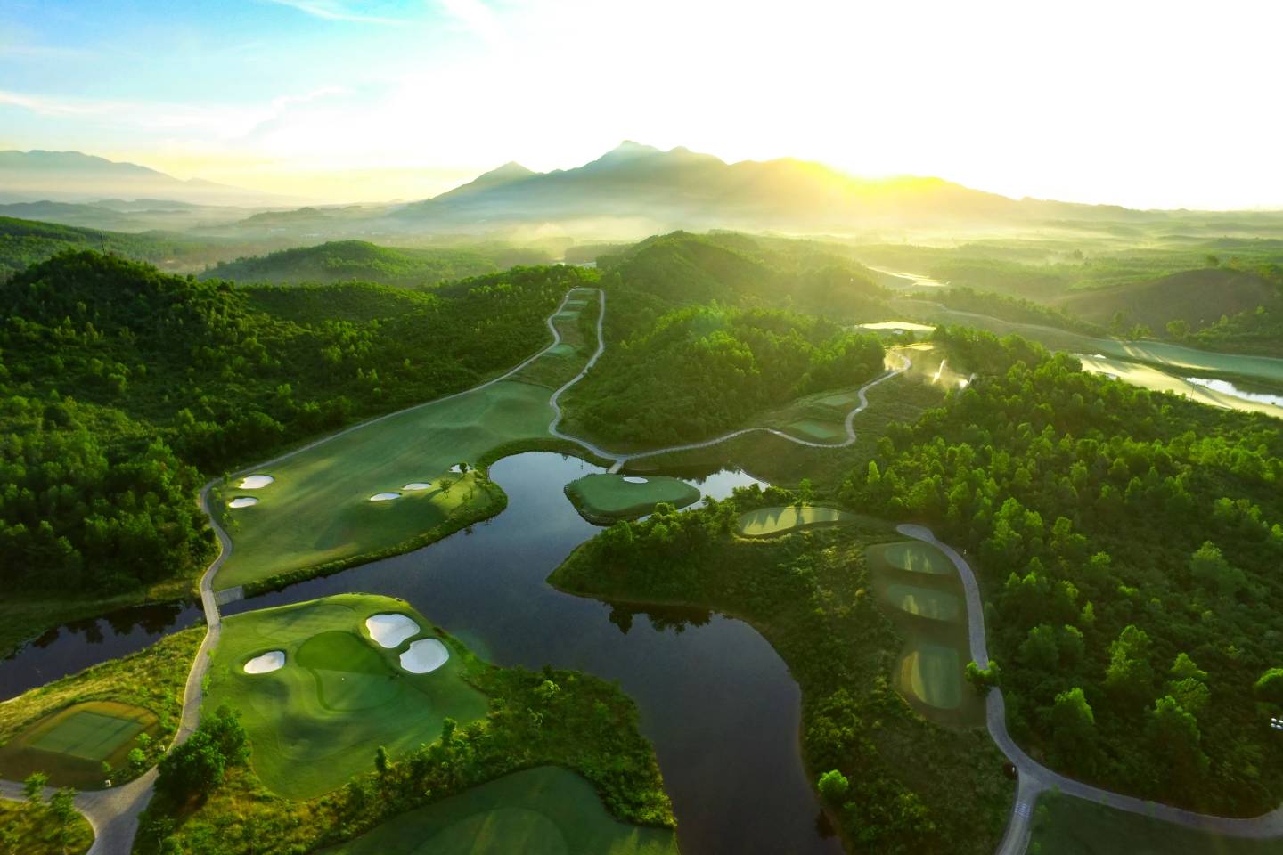 Golf Around the World 2026