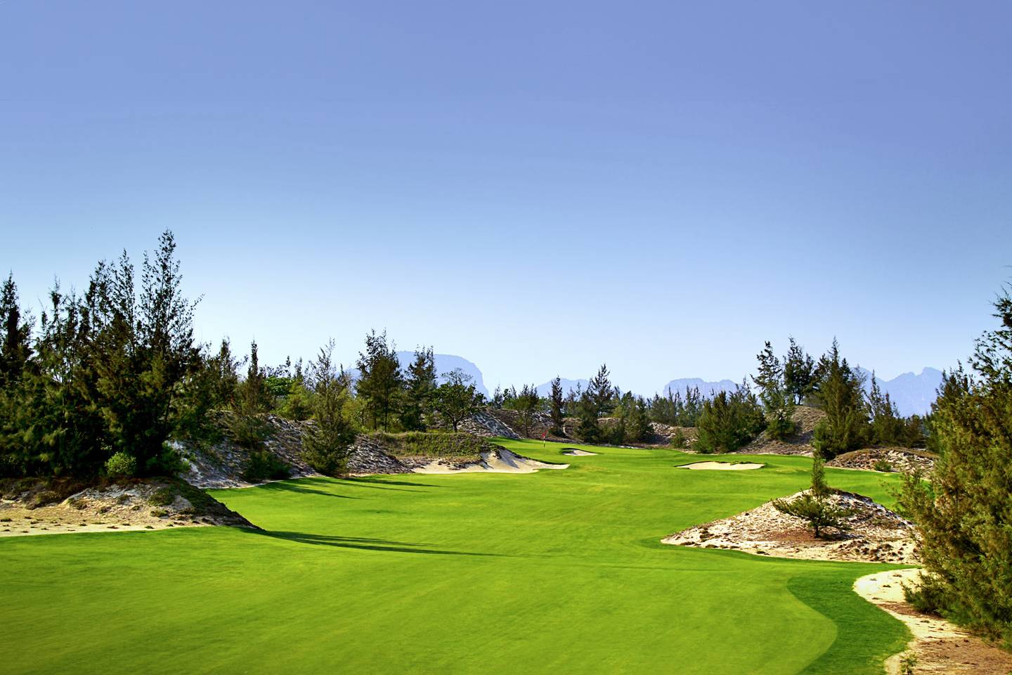 Golf Around the World 2026
