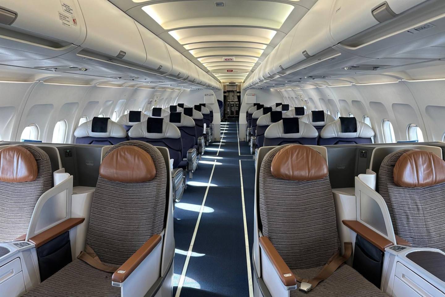 Southern Eclipse: New Zealand and Australia by Private Air