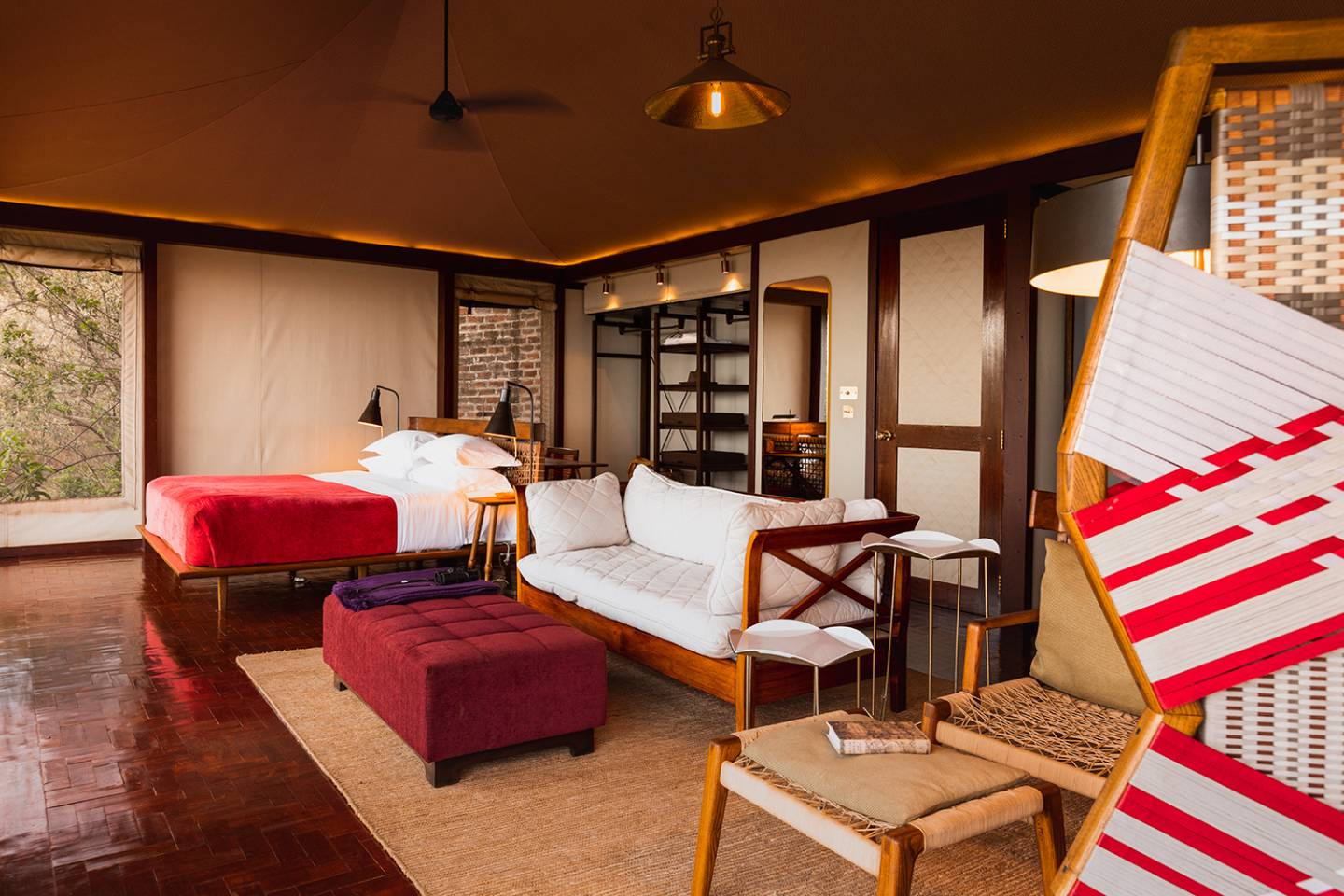 Around the World: A Luxury Tour By Private Jet – November 28, 2026