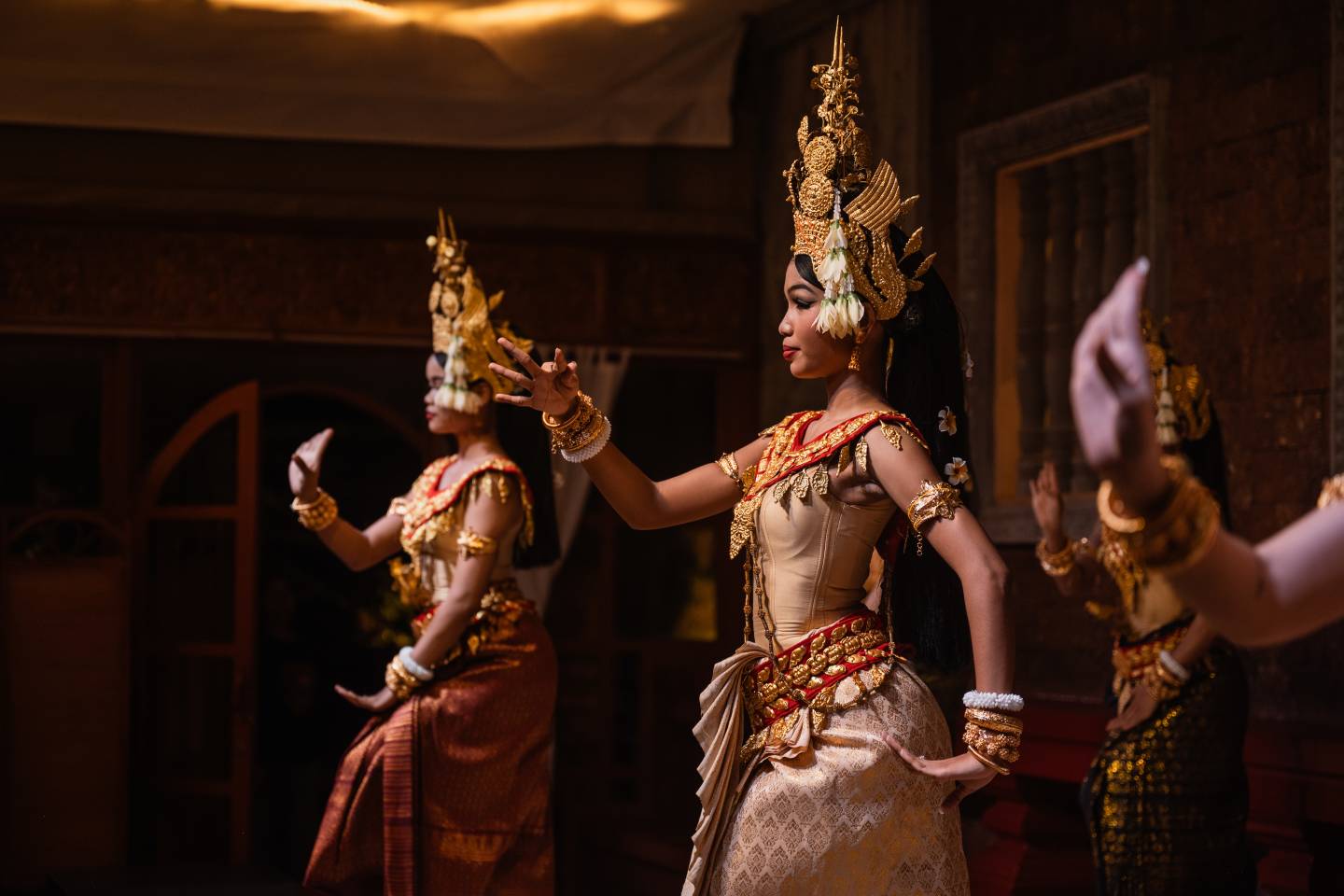 Around the World: A Luxury Tour By Private Jet – October 9, 2027