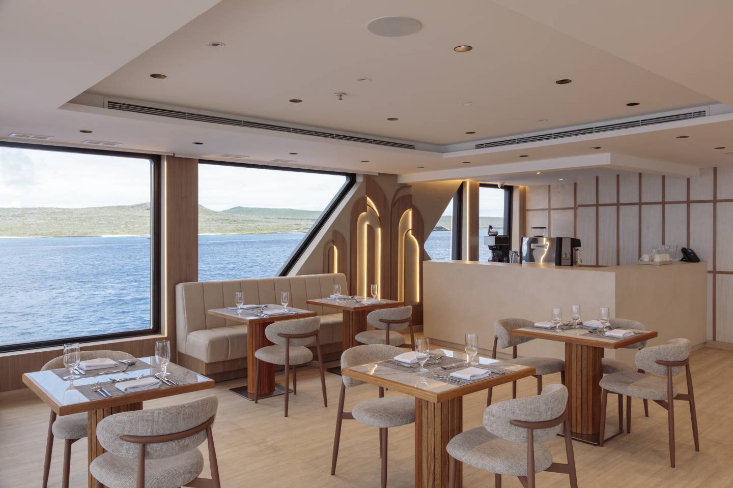 Paradiso 3 - Hermes Galapagos Mega Catamaran