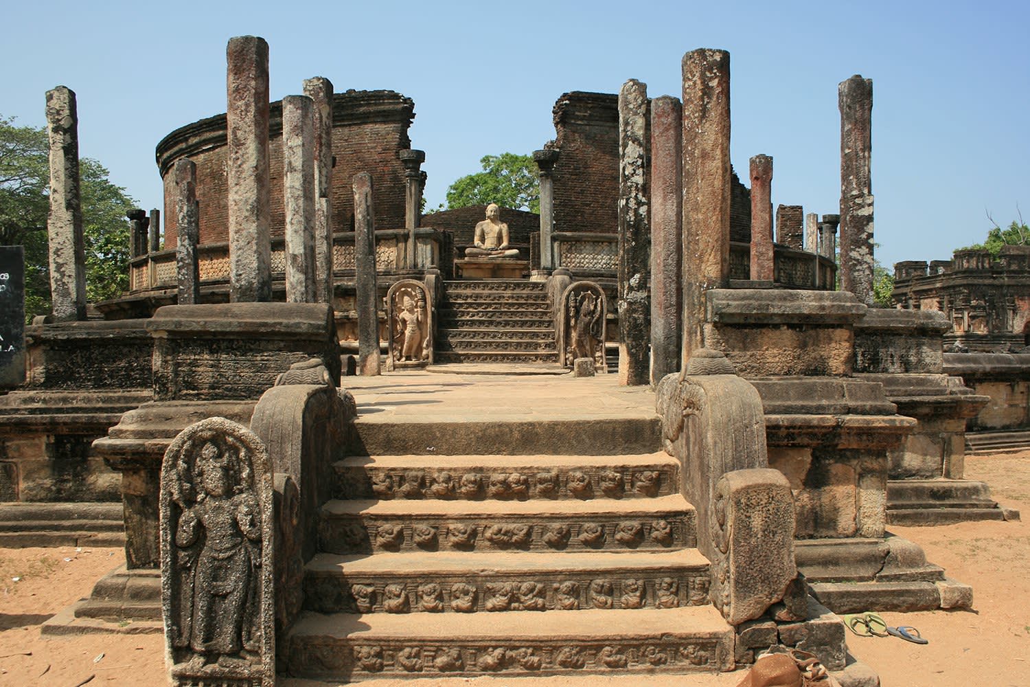 Sri Lanka: Culture & Nature