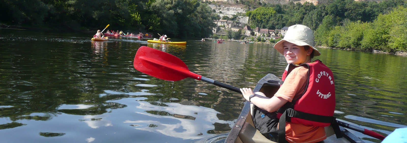 canoeing along the ardeche