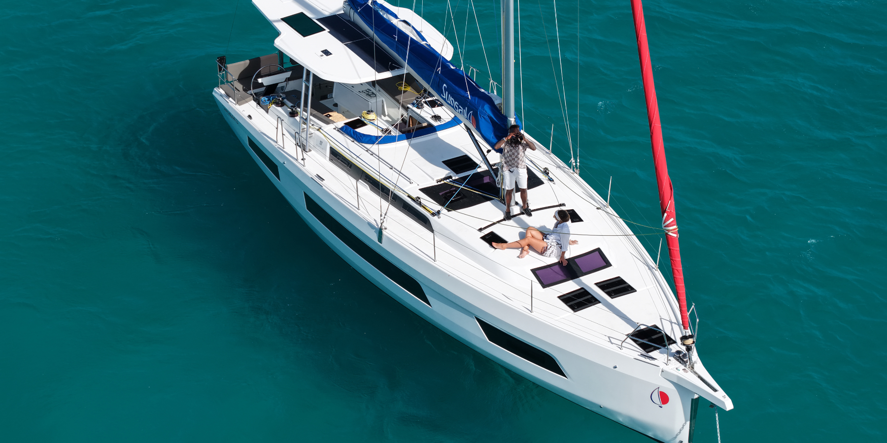 Monohull vs Catamaran
