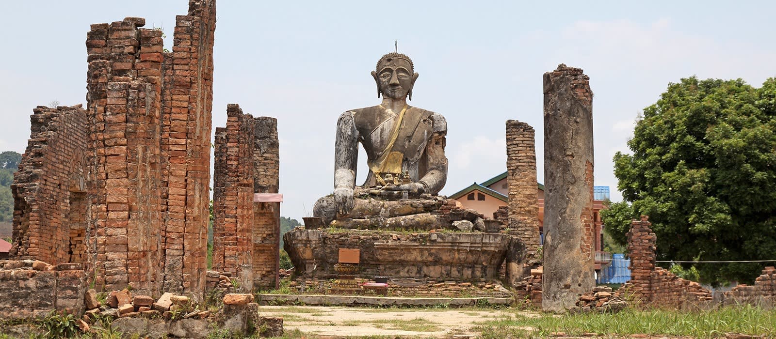 Statuen in Phonsavan