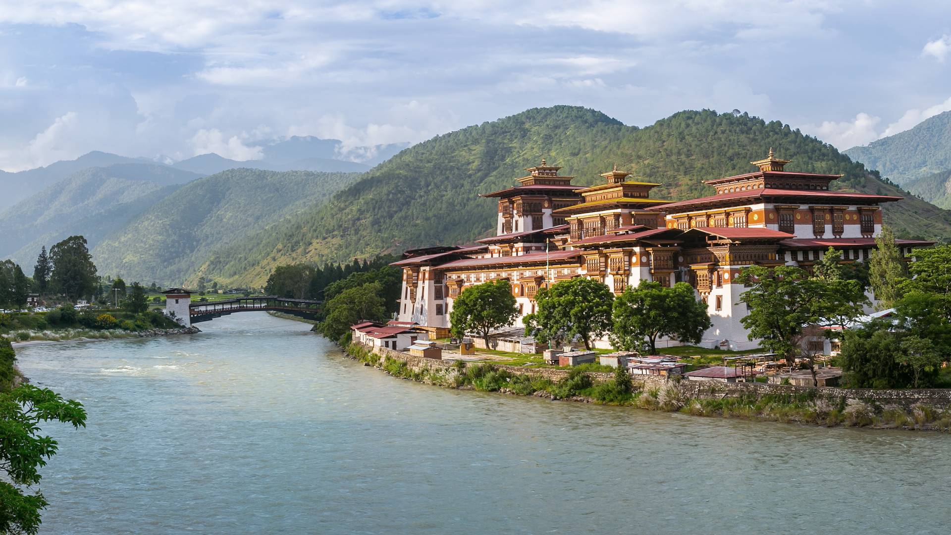 Punakha Dzong Monastery, one of the largest monestary in Asia, Punakha, Bhutan, Asia