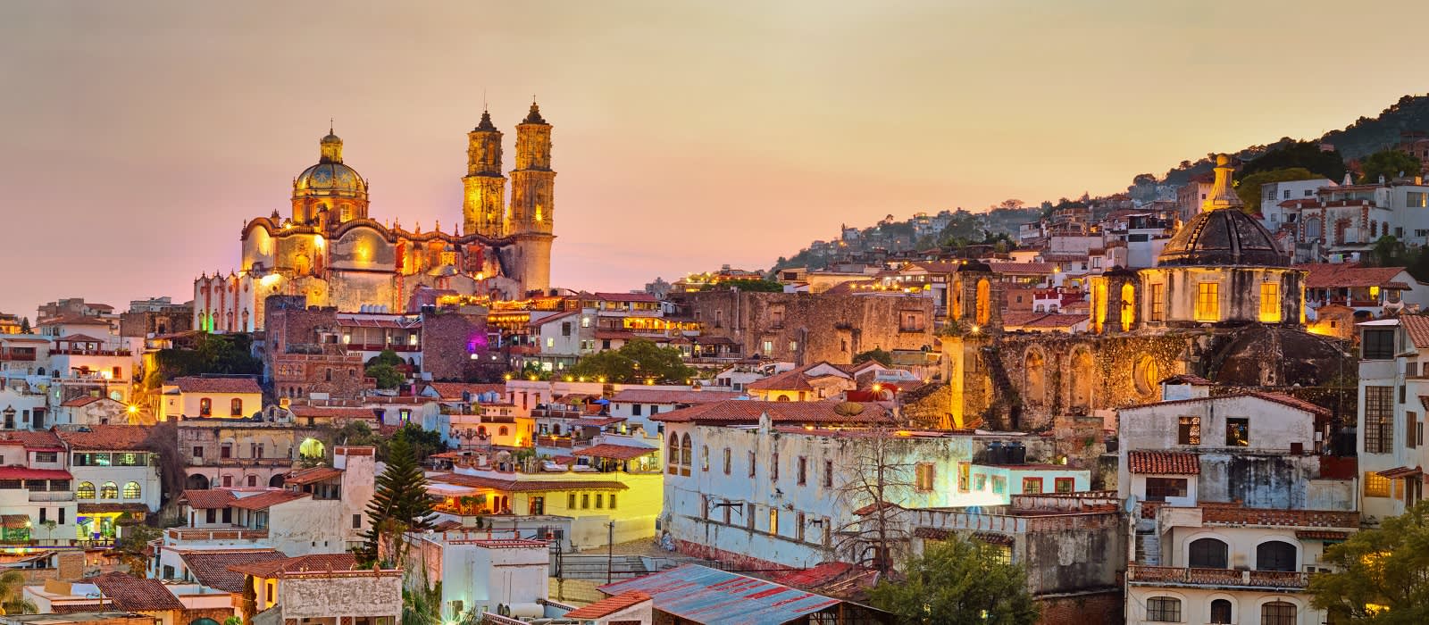 Enchanting Travels Mexico Tours Panorama of Taxco city at sunset in Mexico - things to do in Mexico - Mexico holiday
