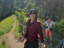 Chimps & Gorillas of Uganda
