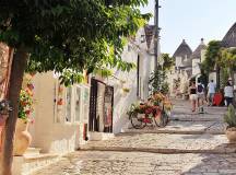 Walking in Puglia & Matera