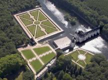 aerial-view-of-chateau_de_chenonceau