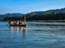 Annapurna Trails & Chitwan – Premium Adventure