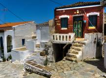 Walking on Kythnos Island – Premium