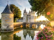Loire Valley: Walks, Wine & Chateaux