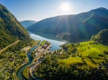 Walking in Balestrand