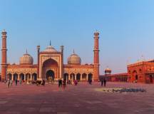 India’s Taj Mahal and Tigers – Premium Adventure