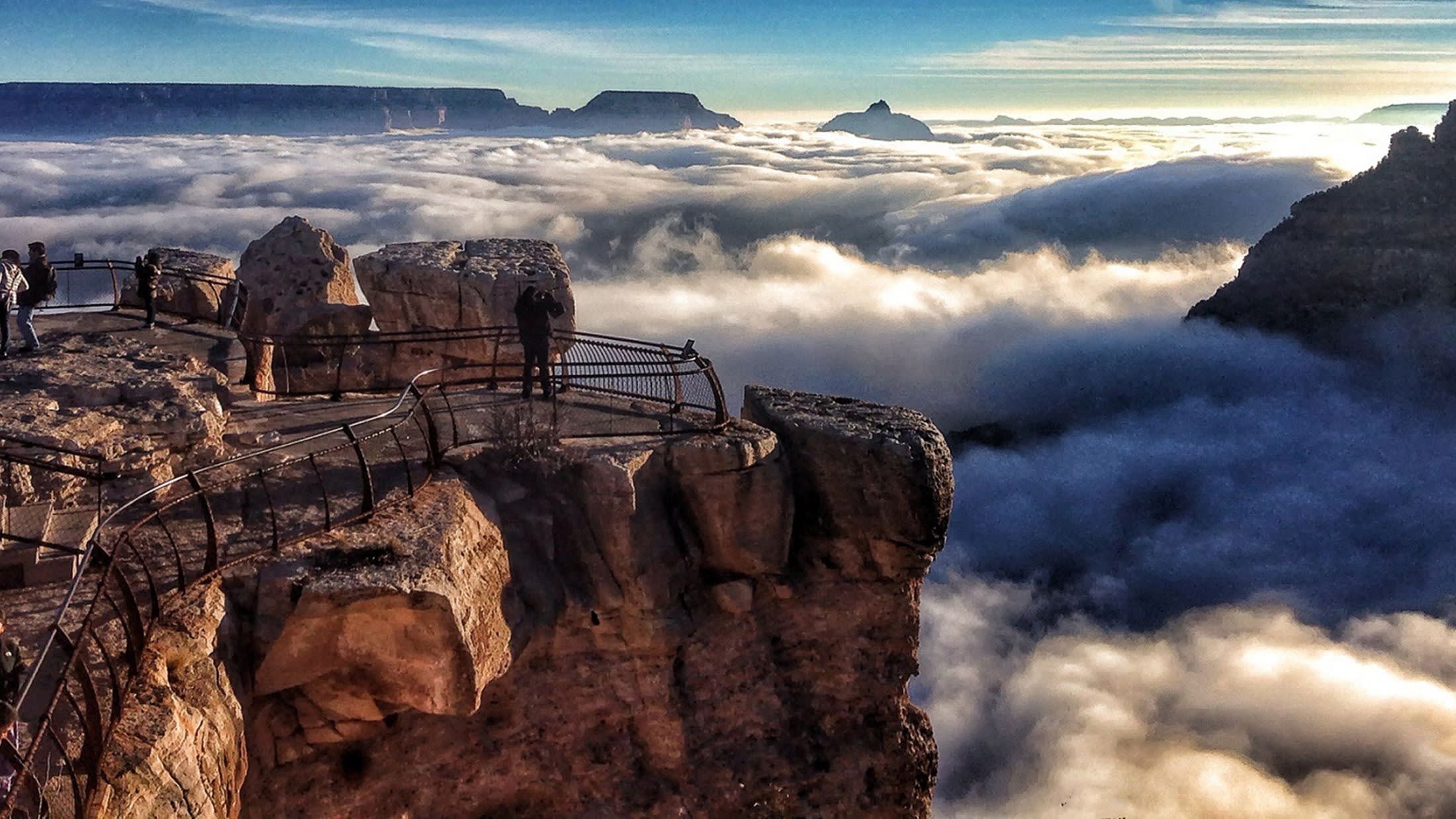 Clouds rolling in through the canyon
