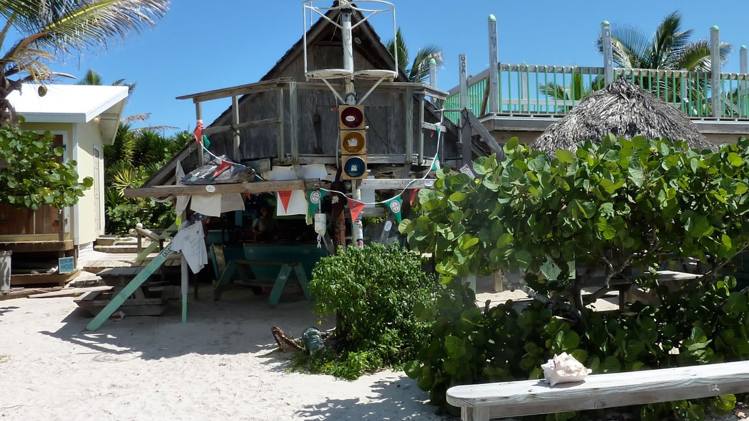 petes-pub-abacos-strandbar-copyright-wmbutler-flickr