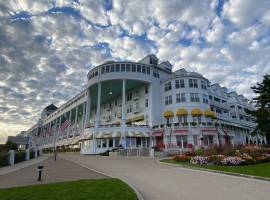 Know Your Destination – Mackinac Island & Grand Hotel tour-1