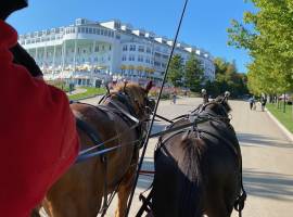 Know Your Destination – Mackinac Island & Grand Hotel tour-1