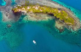 sunsail-yacht-in-belize-drone-shot-2400x1350-web