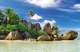 la_digue_seychelles_resized