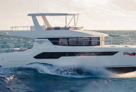 Moorings 534 PC con Tripulación – Catamarán de 4 Camarotes