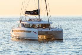 Moorings 5200 – 5 Cabin Catamaran