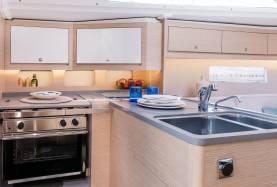 Sunsail 37.3 Layout
