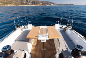 Sunsail 34.1 Helm
